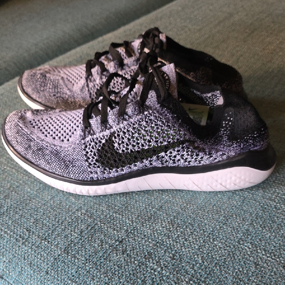 Nike Women's Black & Grey Flyknit Running Shoes Size 10- Runs Small